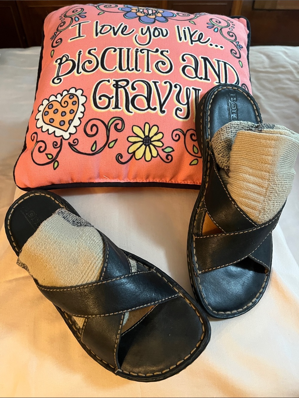Ladies Born black leather slides